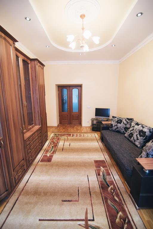 Apartment On Bernarda Meretyna Львов Экстерьер фото