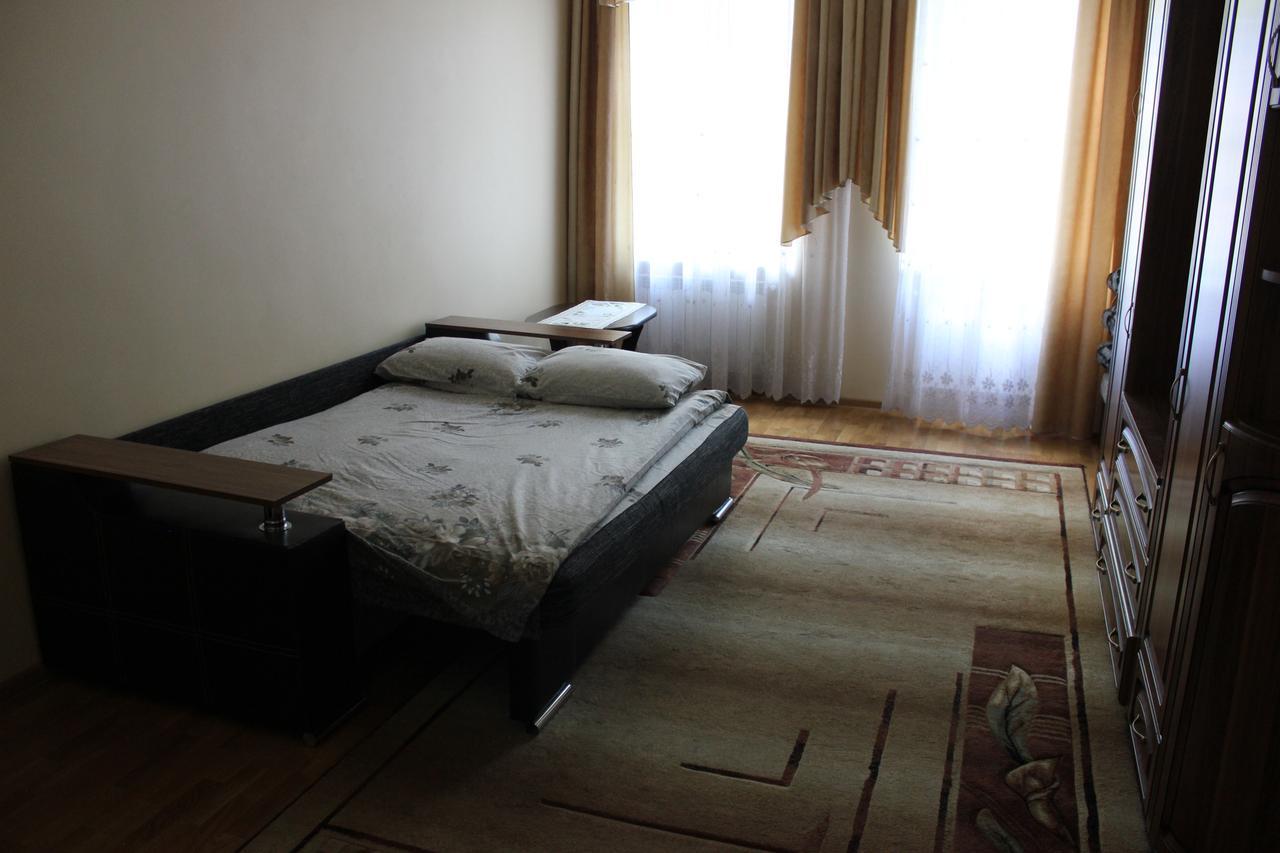 Apartment On Bernarda Meretyna Львов Экстерьер фото